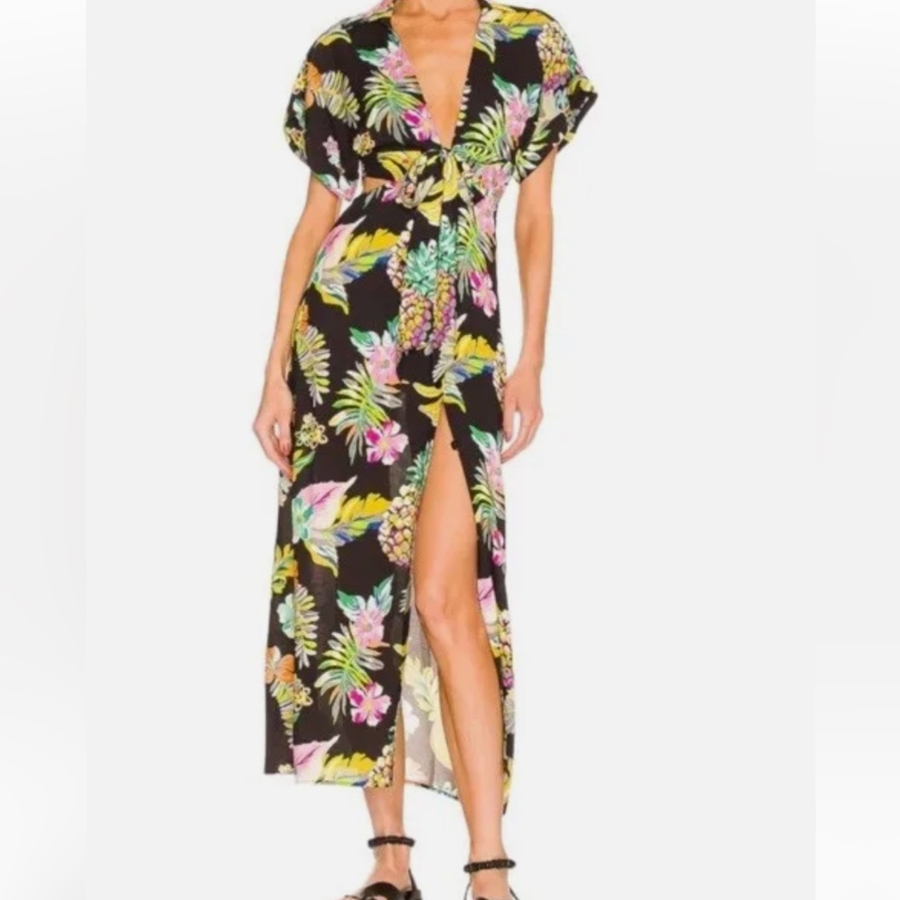 LE SUPERBE

Mai Tai Tropical Front-tie Midi
Dress In‎ Black Tropi Cali